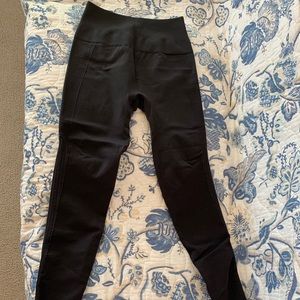 LULULEMON COMPRESSION LEGGINGS